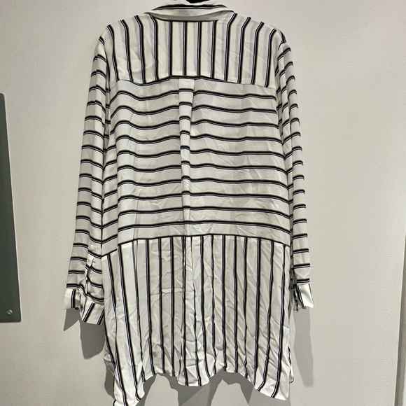 Reitmans Stripped Tunic Blouse - Picture 2 of 3